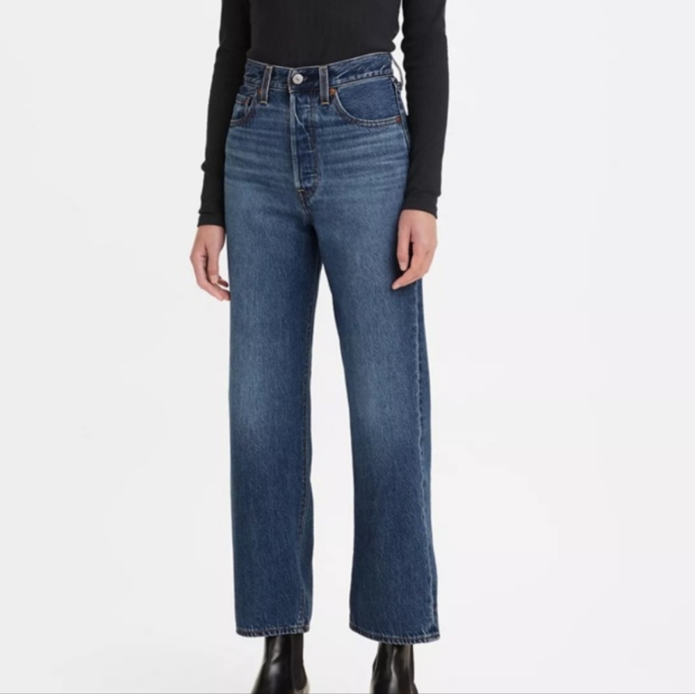 30" Levi's Ribcage Dark Wash